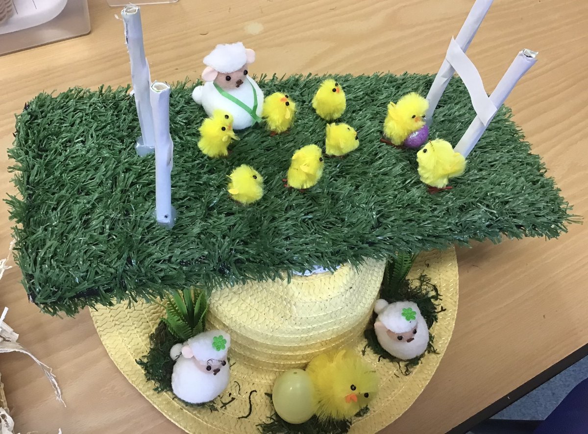 Penclawdd's tweet photo. Enjoying our Easter Parade 🐥 Well done to our Easter Bonnet winners too! #Pencsealions #Pencpeng #PencEIC #Pencfun https://t.co/wlISEXwfJ2