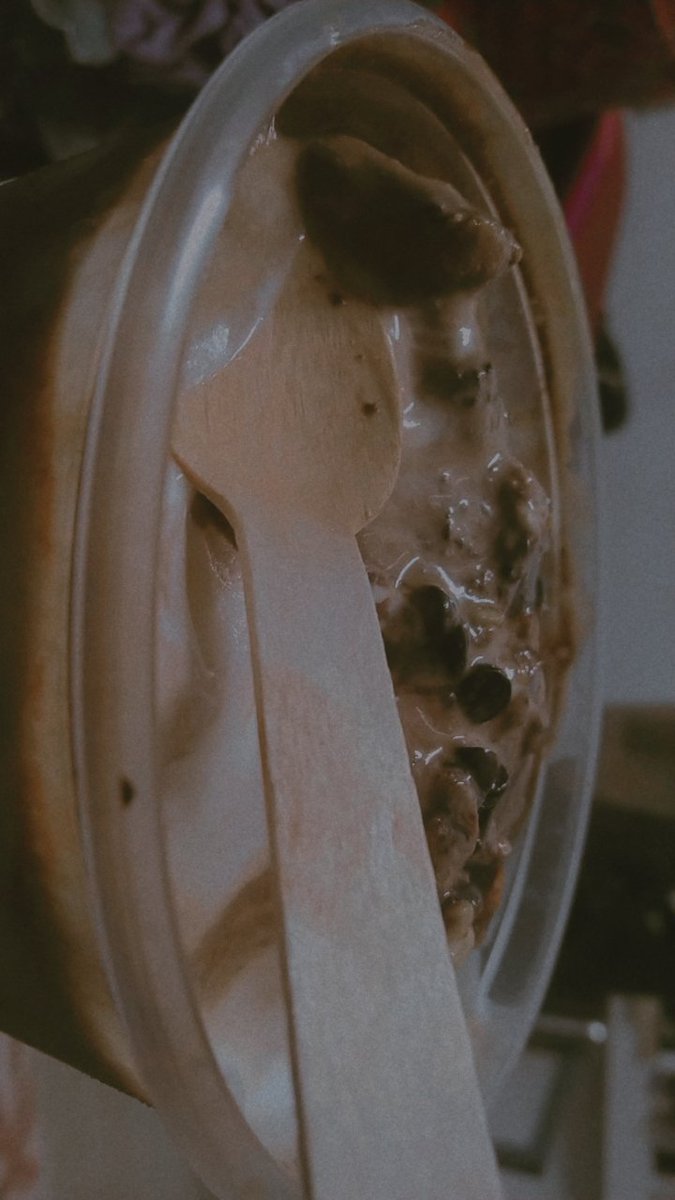 samovarchai's tweet photo. Chocolate fudge #midnightfun ๐จ๐ง https://t.co/TnJ4VUc1ia