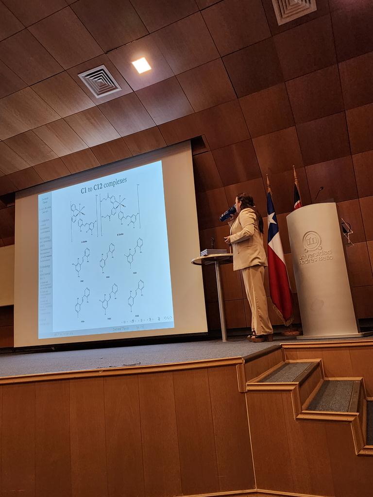 patri_perez05's tweet photo. Examen publico No. 70 del Programa de Doctorado en Fisicoquímica Molecular - UNAB. Hoy nos presenta su trabajo Rosaly Morales. 👏👏👏 https://t.co/H8o81ASGaT