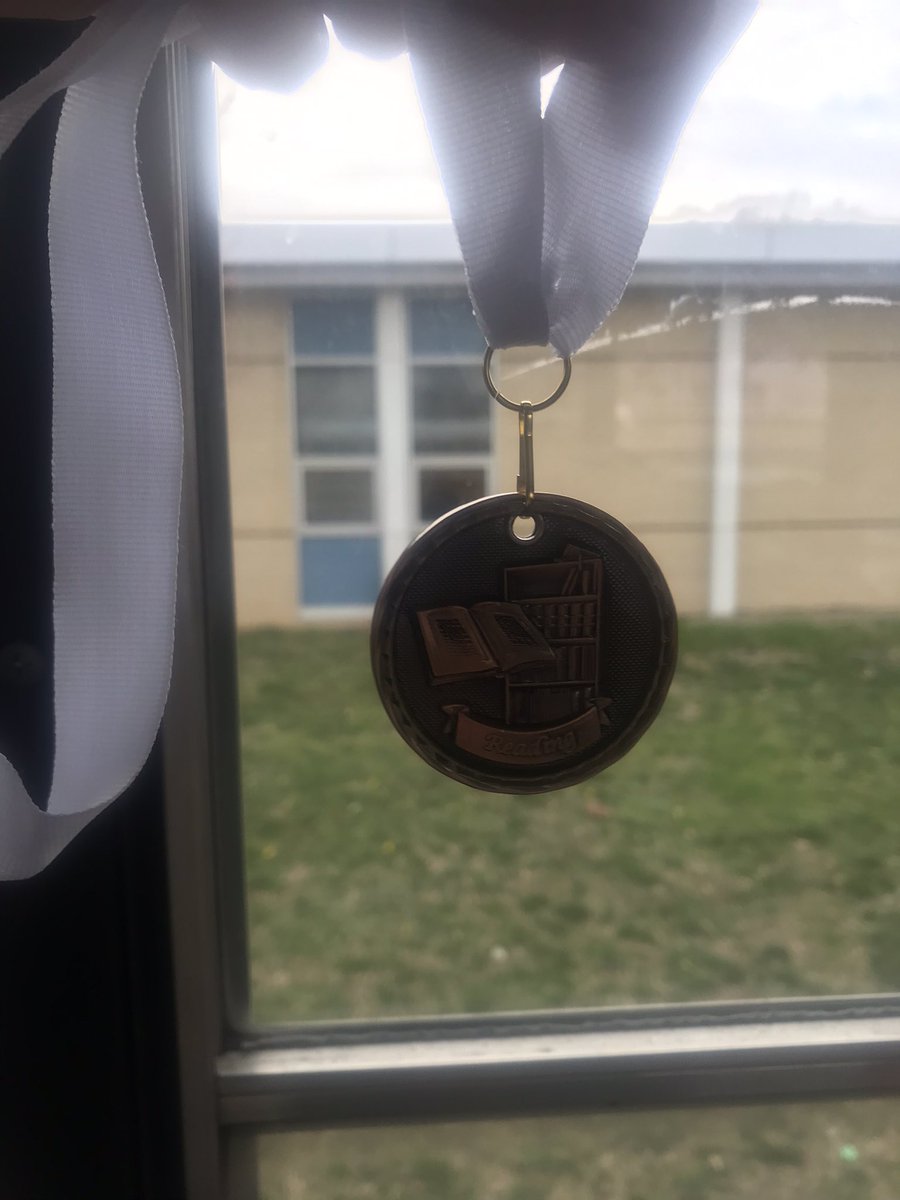 AngieBuis1's tweet image. @ReedAcademy1 bringing home 3rd!! #SPSBoB #spslib #battleofthebooks #trumannominees