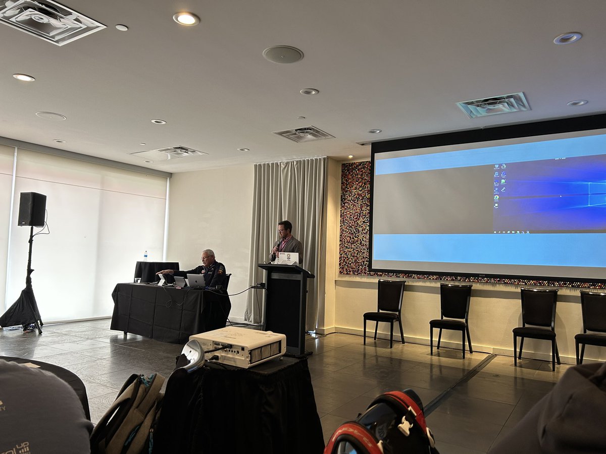 rjfaulknerjr's tweet photo. Now @TheCitrixLane and Brian Olsen showing off all the @citrix demos for the @myCUGC #CUGCXchange in Scottsdale. https://t.co/hYvDe0A8QW