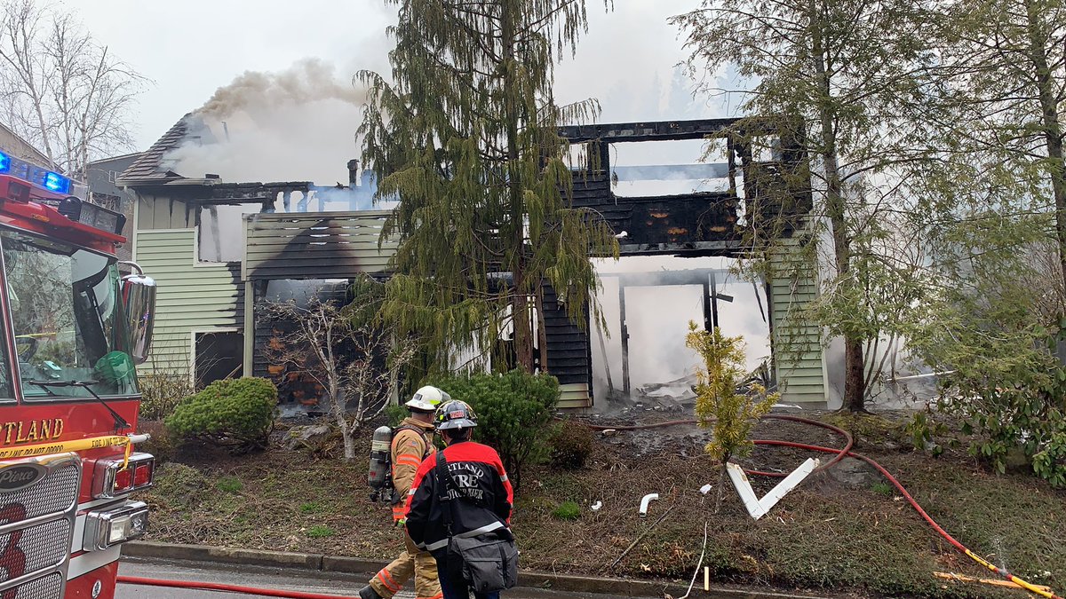A house caught fire in NW Portland around 10am this morning. Crews are still on scene. <a href="/KGWNews/">KGW News</a>