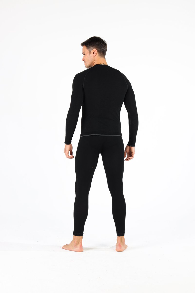 woolonausa's tweet photo. It keeps you warm during colder weather while also providing easy breathability during warmer temperatures, ensuring your comfort regardless of the climate. 
#merinowool #underwear #baselayer
https://t.co/p3iGq3eHnr https://t.co/LkpLRi7Hpo