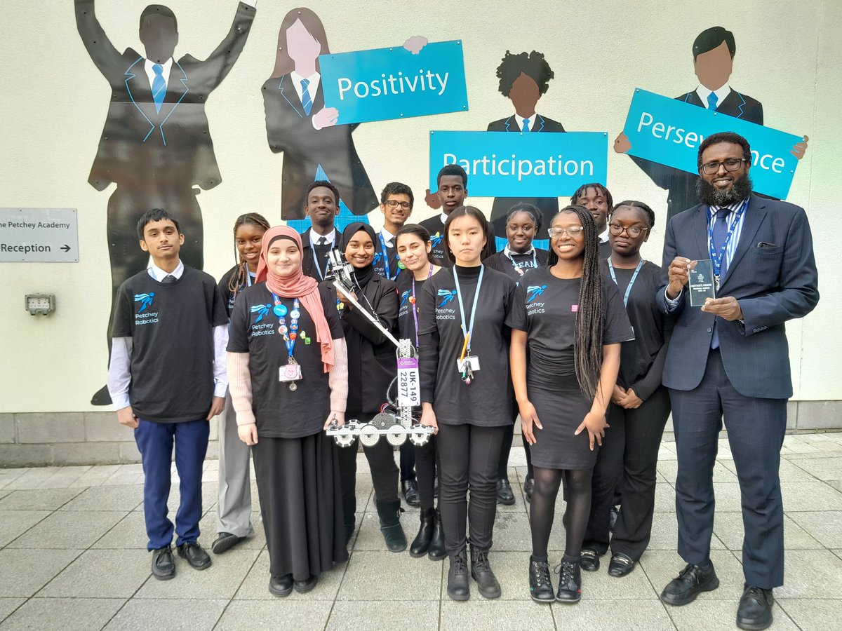 petcheystem's tweet photo. Following their success at the FTC-uk South East regional at the weekend, the @petcheyacademy robotics team met @Omar_Deria to share their achievements....can't wait to see even more developments as they prepare for Championships https://t.co/lRnP82o2iR