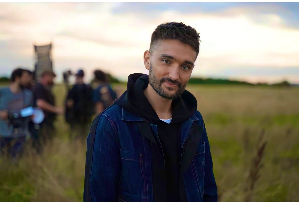 Put my TW playlist on shuffle today, of course the first song up was Gold Forever and then I’ll be your strength… 🤍 we love and miss you so much Tom  #RememberTomParker