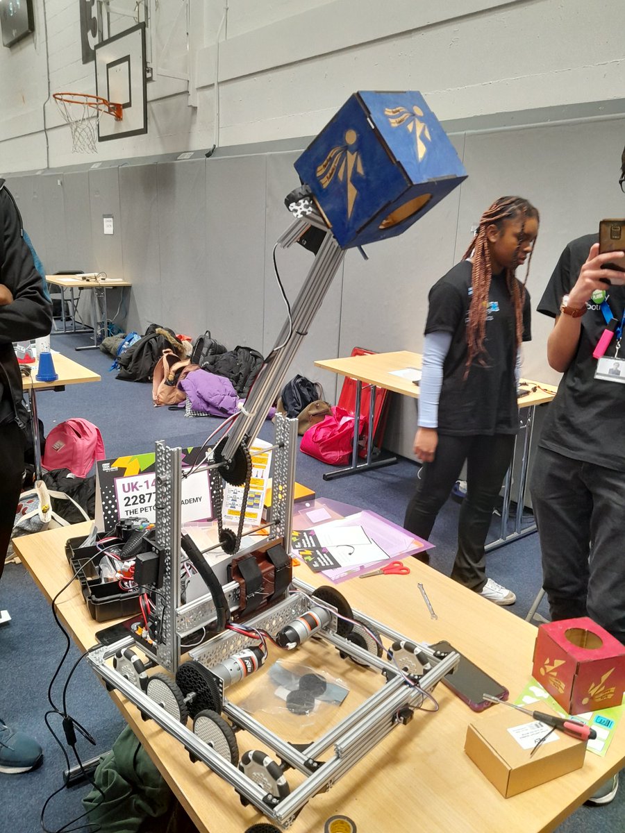 petcheystem's tweet photo. Following their success at the FTC-uk South East regional at the weekend, the @petcheyacademy robotics team met @Omar_Deria to share their achievements....can't wait to see even more developments as they prepare for Championships https://t.co/lRnP82o2iR