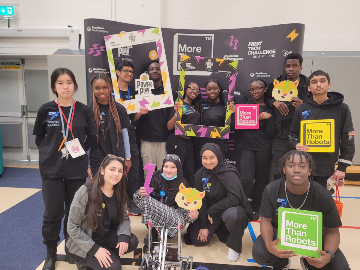 petcheystem's tweet photo. Following their success at the FTC-uk South East regional at the weekend, the @petcheyacademy robotics team met @Omar_Deria to share their achievements....can't wait to see even more developments as they prepare for Championships https://t.co/lRnP82o2iR