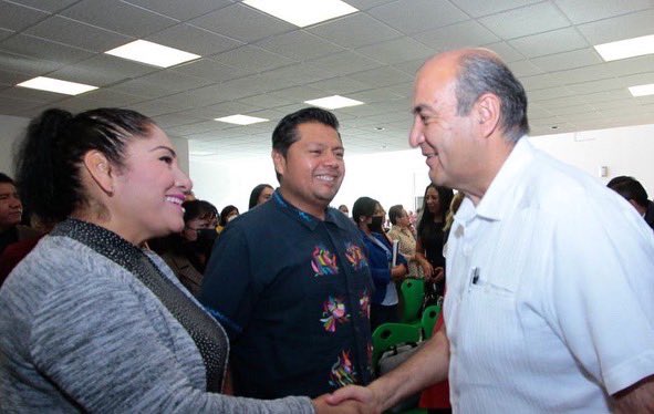 Este jueves el secretario <a href="/natycastrejonv/">Naty Castrejón</a> visita las oficinas de #ServiciosRegionalesTula para acompañar a jefas y jefes de sector, supervisoras y supervisores, así como a directivos y apoyos pedagógicos en la plática “Marco legal”, que forma parte de las actividades de su gira