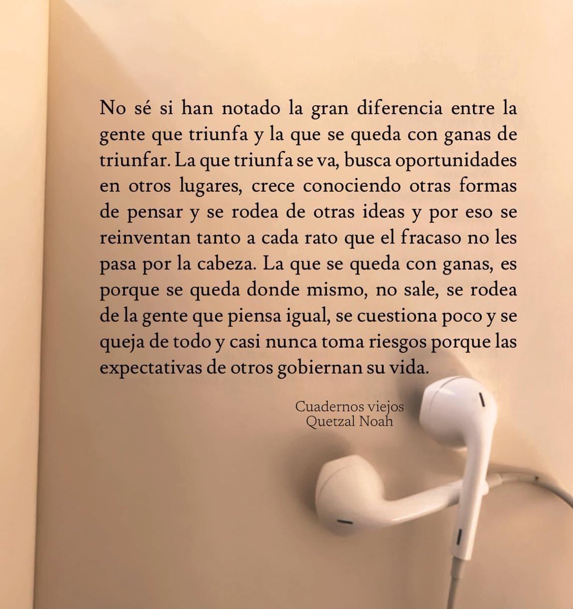 XochitlLopezS's tweet photo. Debemos atrevernos, actuar y transformarnos así mismos, se puede en la medida en que decidimos hacerlo. 
Feliz jueves. Un abrazo 🤗. https://t.co/dgdj58K3yM