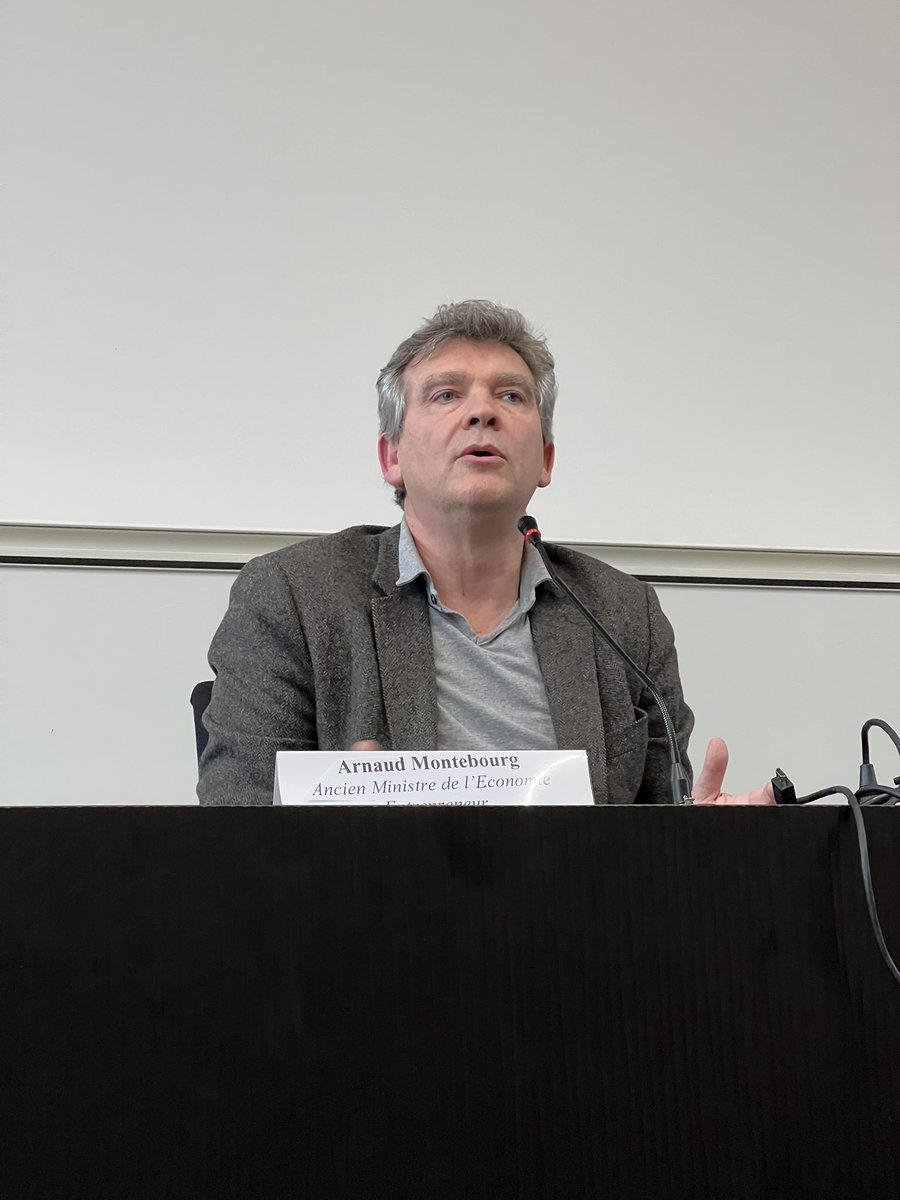 Toujours un plaisir de retrouver les bancs de la faculté de #Toulouse où j’ai appris le droit pour des conférences organisées par les étudiants du <a href="/PeToulouse/">Parlement des Étudiants Toulouse</a> @UT1Capitole. Ce soir c’était <a href="/montebourg/">☰ Arnaud Montebourg</a> dont il est intéressant d’entendre les analyses. #souveraineté #démocratie