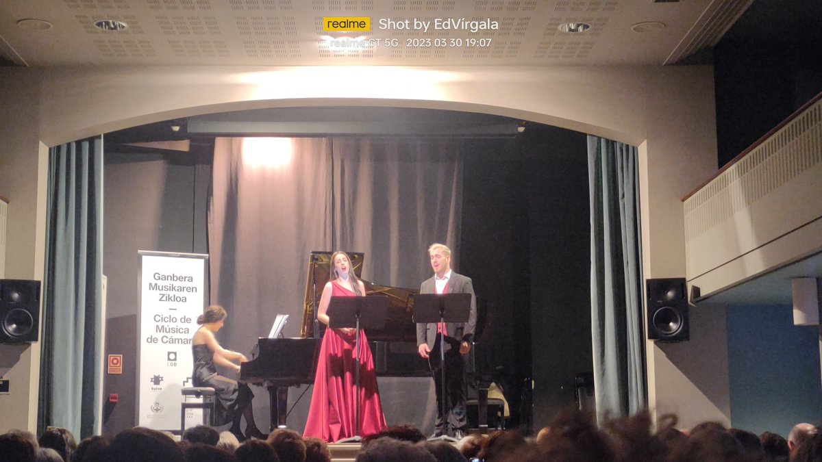 eduardovirgala's tweet photo. Concierto de canto en el XIV Ciclo de Música de Cámara promovido por @kutxafundazioa, @musikenet, EGO Euskal Herriko Gazte Orkestra, @orfeoia_orfeon y @DonostiaMusika.
Carolina Luquin, soprano
Saioa Goñi, soprano
Jon Imanol Etxabe, barítono
Alaitz Artola, piano https://t.co/2DYFaBQMhR