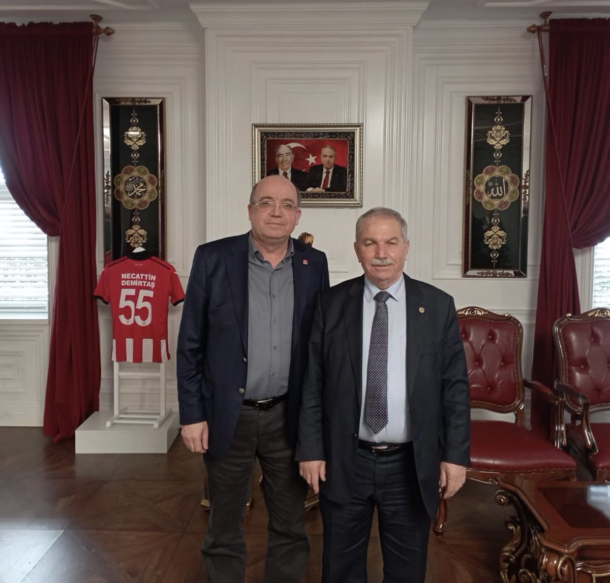 Samsun'umuzun en büyük ilçesi olan çok kıymetli İlkadım Belediye Başkanımız <a href="/ilkadimnecattin/">Necattin Demirtaş</a> Başkanımızı ziyaret ederek çalışmalarında kolaylıklar diledim.