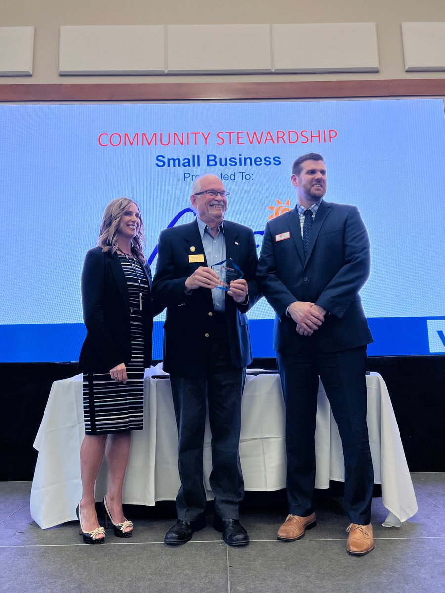 canopycu's tweet photo. Canopy was proud to present the Community Stewardship awards at the Greater Spokane Valley Chamber of Commerce Business Awards on Tuesday night. Our team had an excellent time celebrating Spokane Valley businesses and educators making a profound impact in our community! https://t.co/X8OoYOMK52