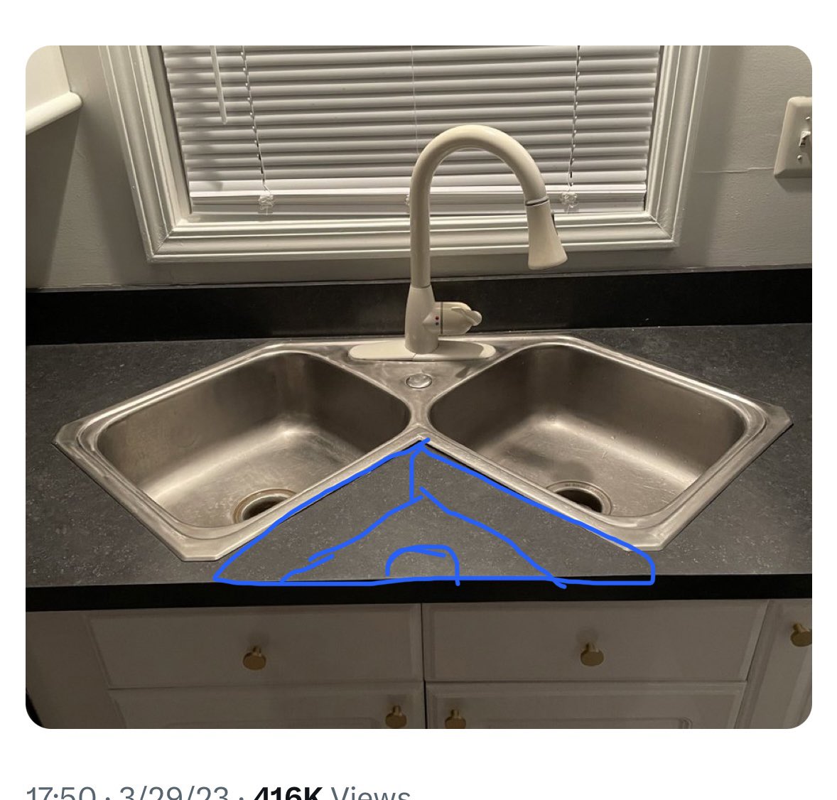 xploring_rn's tweet photo. @BrianManzullo This what you’re doin right? Adding one in the middle ? 😂 https://t.co/Cef6lvGLdS
