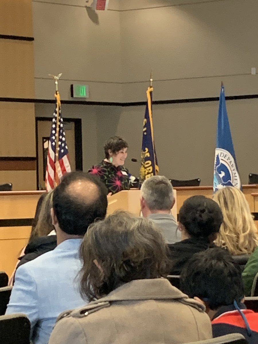 Thanks to @CityofHillsboro and @HillsboroLib for hosting the Naturalization ceremony today with 40 new citizens from more than 20 countries. A moving ceremony with welcoming messages from @SteveCallaway2 and @HillaryOstlund #NewUSCitizens