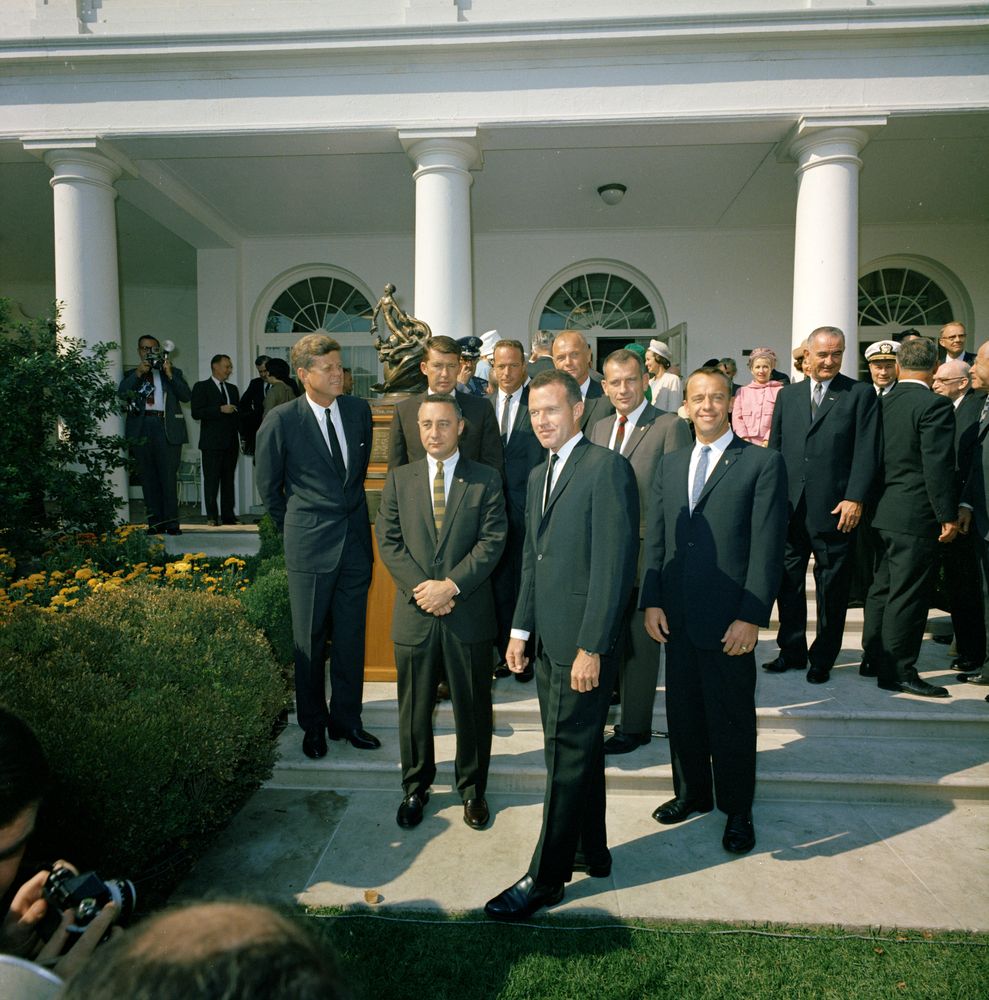 NatlAero's tweet photo. #OTD in 1959, NASA announced its first class of astronauts, the Mercury 7. 

For this and pioneering manned spaceflight, NAA would present Scott Carpenter, Gordon Cooper, John Glenn, Gus Grissom, Wally Schirra, Alan Shepard, and Deke Slayton with the 1962 #CollierTrophy. https://t.co/X8XgmCndk6