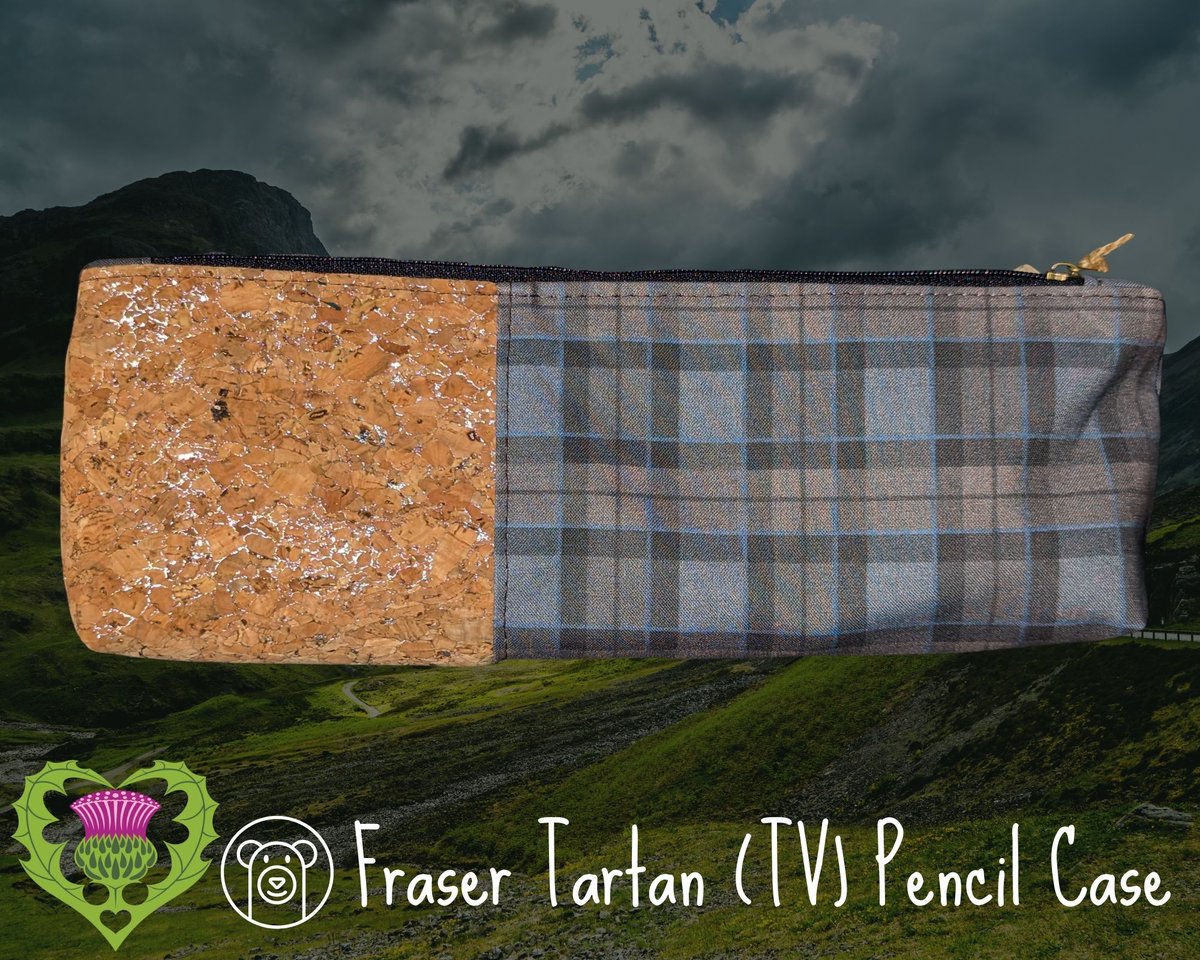 bear_knitting's tweet photo. It's pencil cases today.

Love stationery? Know someone who can never have too many pencil cases? Well, these and more now available at https://t.co/WiBfwQXOGR 

Half geeky prints, half cork, a huge 10.5 inches long and a full zipper opening. 

#Outlander #GoodOmens #Cephalopods https://t.co/UfJtwbqmzG