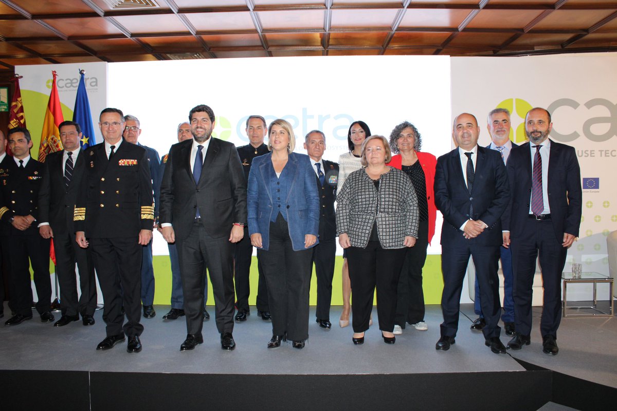 vallemiguelez's tweet photo. Presentación del programa #CAETRA, que contará con un clúster de tecnologías de defensa en #Cartagena, una incubadora y centro de capacitación en tecnología de satélites en #SanJavier y una unidad de seguridad en #Alcantarilla.

La #RegióndeMurcia será referente a nivel europeo🇪🇺 https://t.co/qDcaS1nbG8