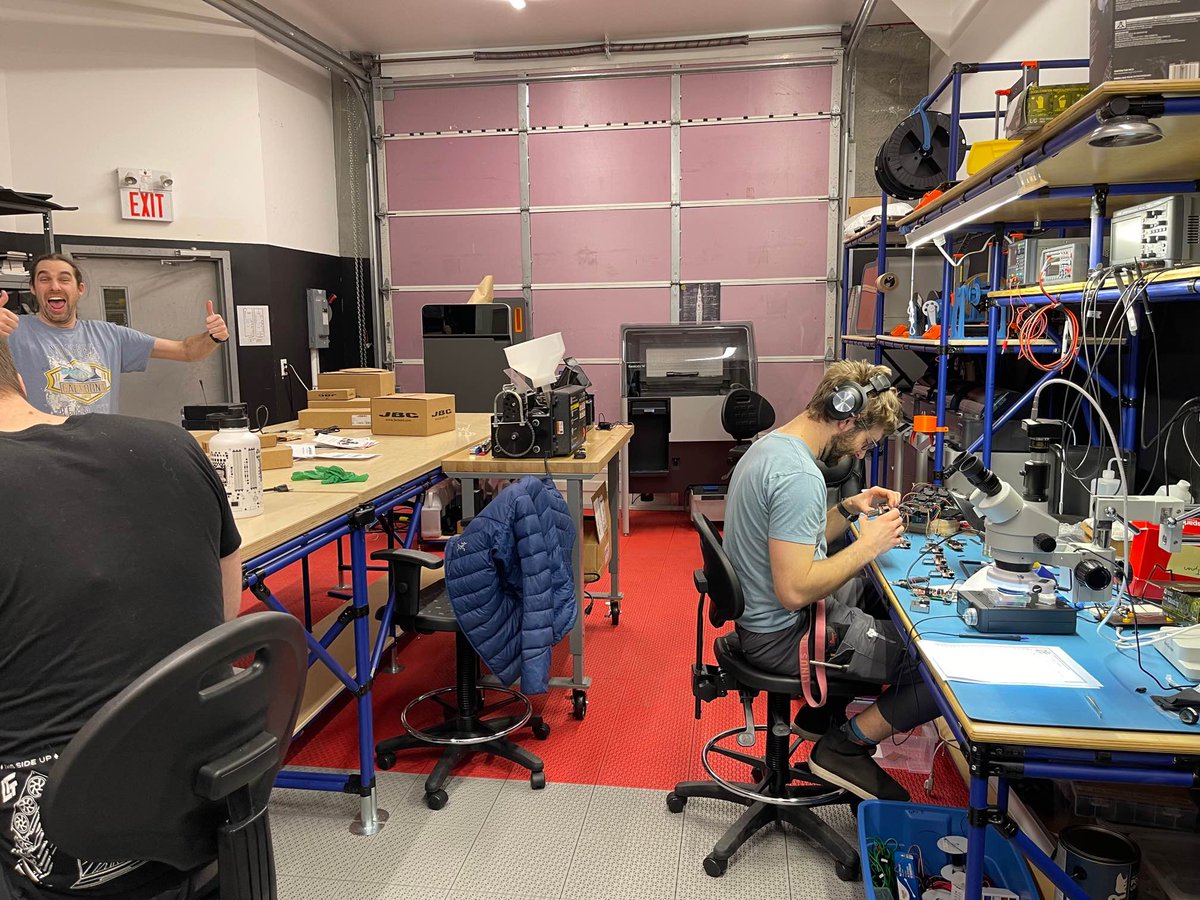 Linus Tech Tips tweet media