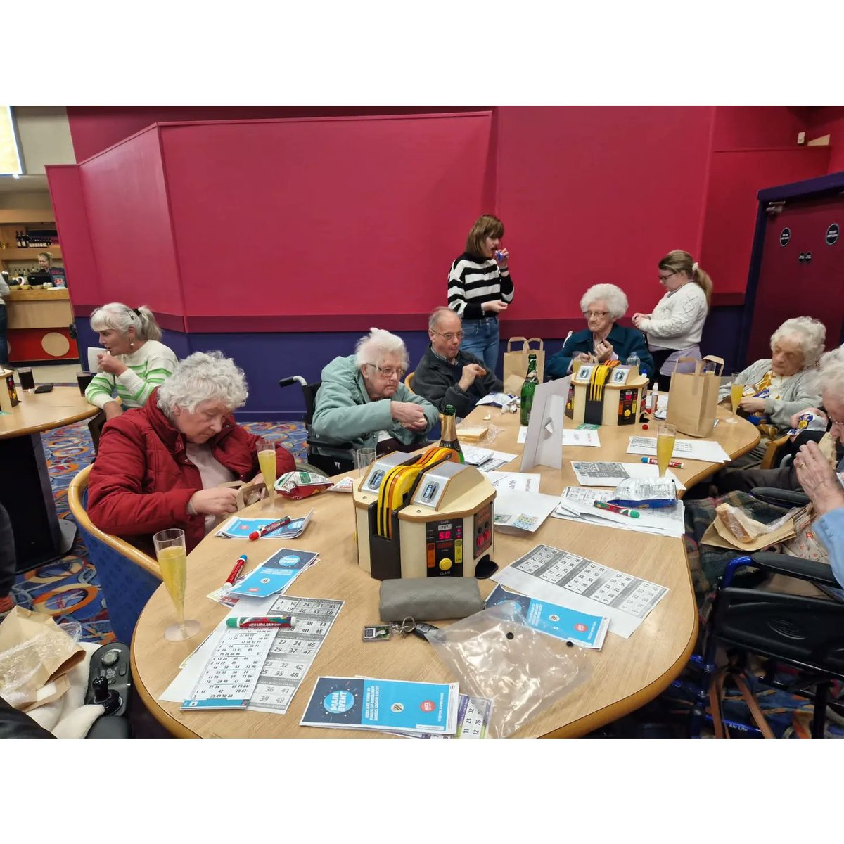 wwlwest's tweet photo. Susan Slattery celebrated her 100th birthday with a Buzz!  A fantastic day out for her and some residents at @sanctuarycareuk Beach Lawns, Susan's wish was to celebrate her milestone birthday playing her favourite game at Buzz Bingo.
#wishingwashinglinewest https://t.co/q6KS1TtRa8