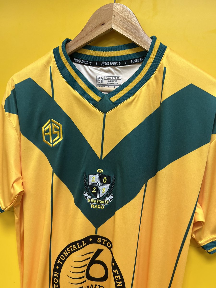 FusedSport's tweet image. Recreating a retro classic.
•
mitch@fusedsport.co.uk
fusedsport.co.uk
linktr.ee/fusedsport 
•
#bespoke #sportswear #brand #club #partner #limitless #taylormade #yourcolouryourway #sport #football #cricket #rugby #netball #training #justdoit #diversity #team