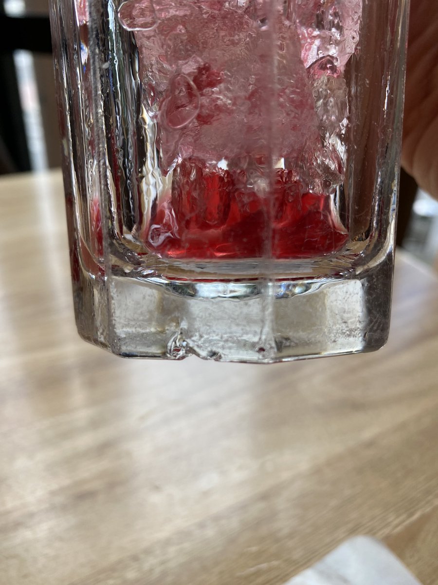 LFMontanezUX's tweet photo. Lamentable el estado de los vasos de @restaurantewok 140 https://t.co/uxBhnLZEn8