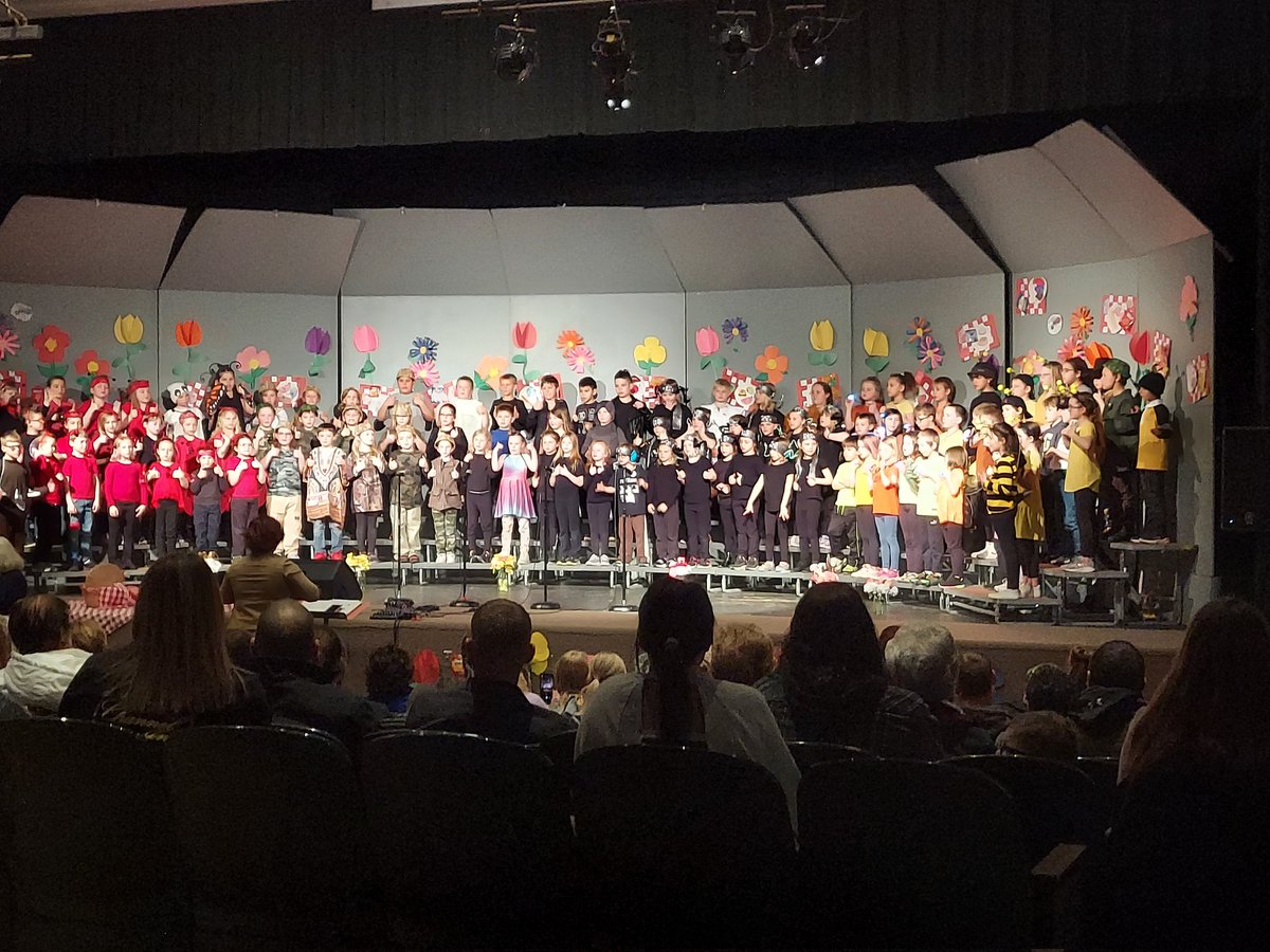 Jens8568's tweet photo. Great job by our 1st & 2nd graders this afternoon performing their musical!
#BucsPride https://t.co/sta0fgMFlo