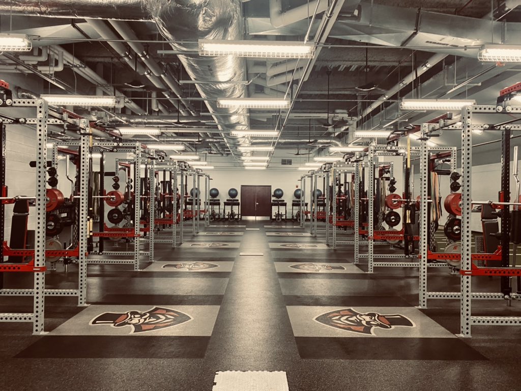 GovsFB's tweet photo. Elite facilities ✅🔥
Elite strength staff ✅🔥

#BreakTheStone | #FTB https://t.co/9ffkNHfB9w