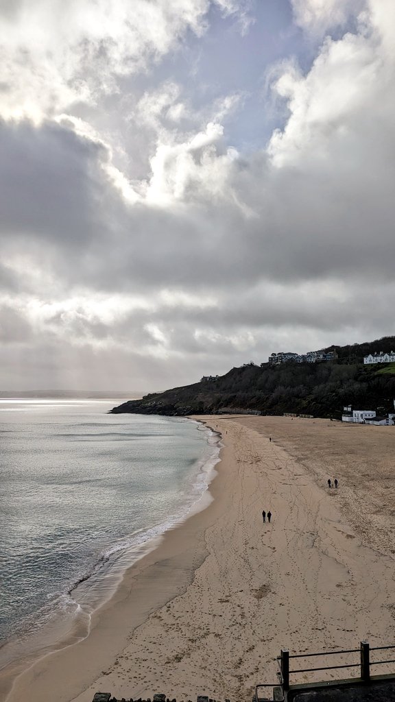 Last day in @StIvesHarbour - 
Loved the drama of the light and muted colours of  Porthminster Beach this morning. 💙🌊
-
-
#stives #Cornwall #vitaminsea #coastwiththemost #stiveslight #ThePhotoHour #CornishCoast