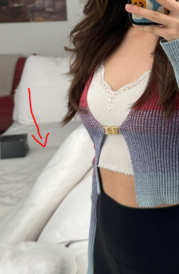 roxana_florenta's tweet photo. @pokimanelol I really thought thats your arm 🤔 https://t.co/GZGYlDt6vK