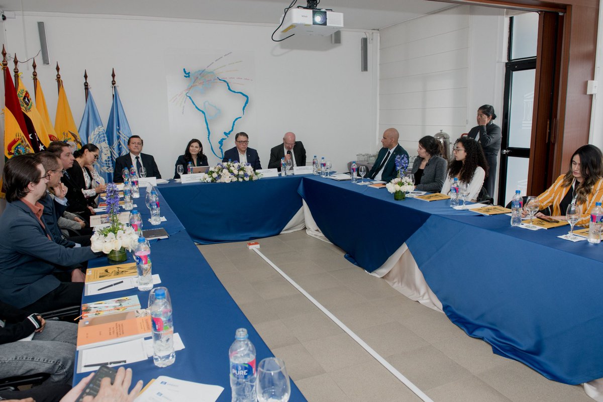 UNESCOQuito's tweet photo. Hoy, en la casa @UNESCOQuito se llevó a cabo la ceremonia de cierre del proyecto “Tejiendo el desarrollo sostenible de Pile, Manabí”, Con presencia de la coordinadora residente @lenasavelli1 @ONUecuador, @FranceEquateur, @INPCEcuador , @Cultura_Ec  @CancilleriaEc https://t.co/rqe444TBaP