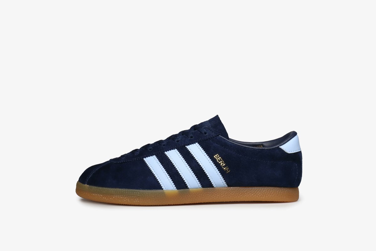 hanonshop's tweet photo. adidas Berlin is available to buy ONLINE now!
#hanon #adidas #stateseries
https://t.co/EUeg2U9LbY https://t.co/3aESwrjPTr
