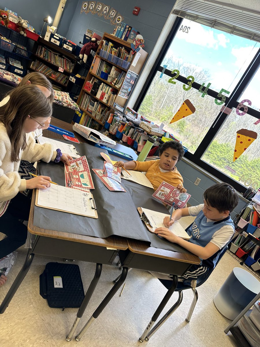 HildaServello's tweet photo. All things fractions! @SedgeGardenES https://t.co/LFTG4VAlaj