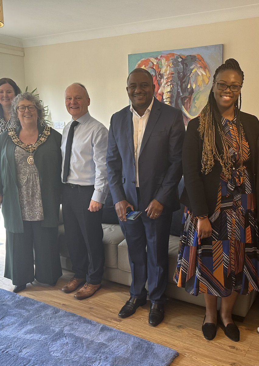 Visited a new home to support our children in care. A beautiful house with an amazing team who want to provide a home from home for the young people in their care. Joined by the MP Royston Smith. #LordMayor #Civicduties <a href="/Royston_Smith/">Royston Smith</a>