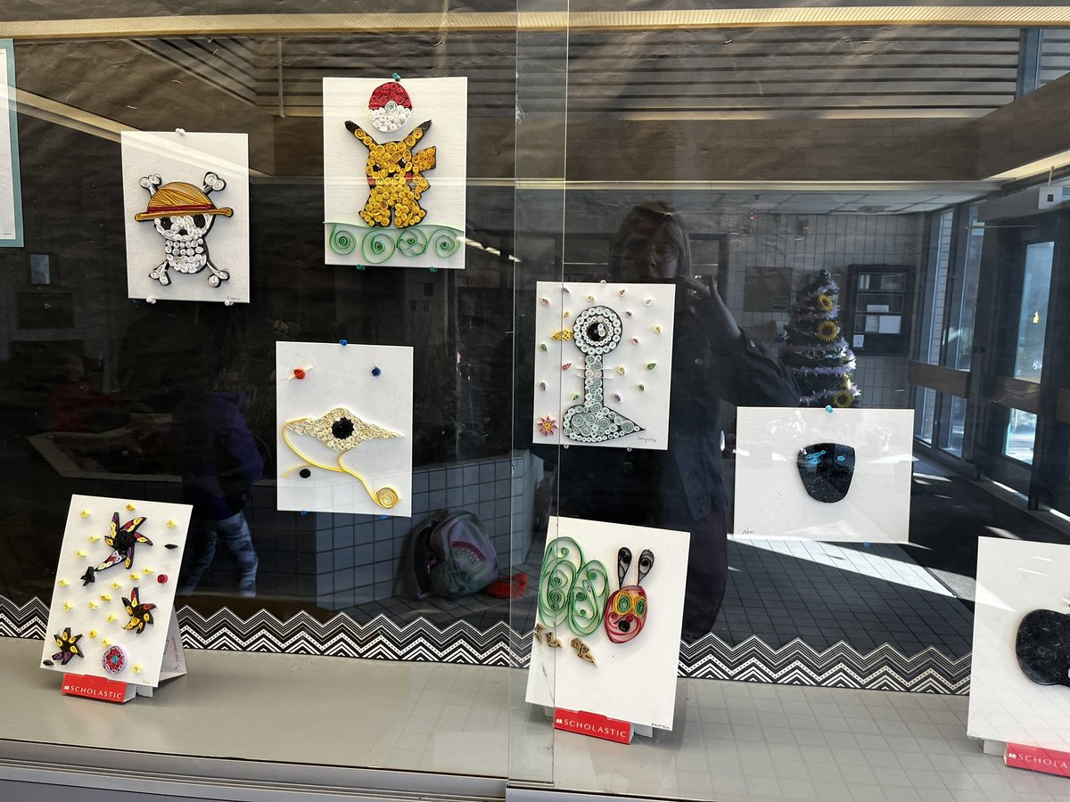 EgnatoffSchool's tweet image. Ms. Sydiaha’s Grade 5 class did some amazing paper quilling art for our front display case! It’s the perfect way to welcome families into @EgnatoffSchool for parent-teacher-student conferences #spslearn @StoonPubSchools