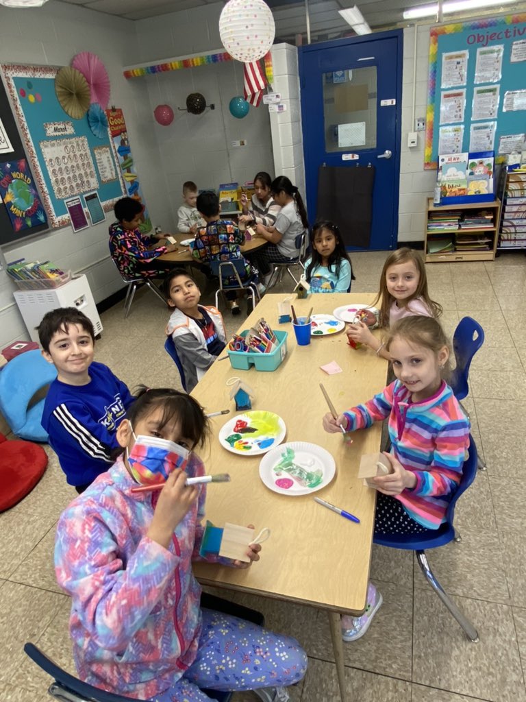 mrs_rienzo's tweet photo. Students had a blast painting bird houses at Culture Club today! Can’t wait to see the final products! @lynda_naspo @AlanBShepPrin #GoShepardSharks https://t.co/8w7FdF7bCW