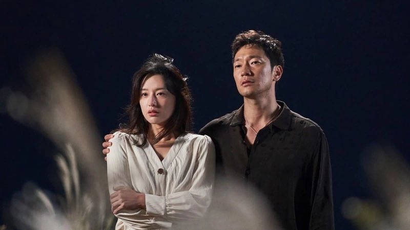 drama_analyst's tweet photo. Two broken people slowly healing and falling in love with each other will always be my favorite plot. https://t.co/ostrwFcvRP