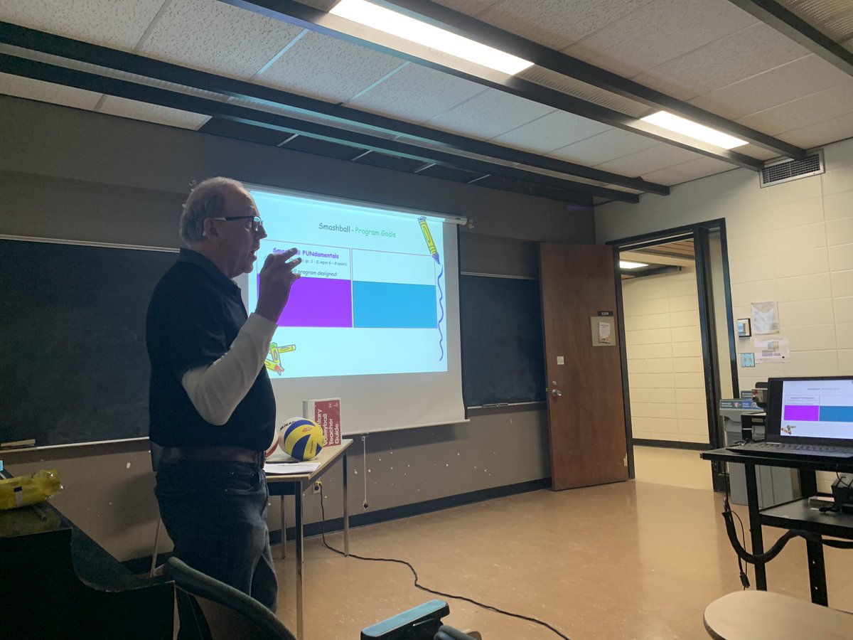 JAndrews1979's tweet photo. Another great session at the @phesaskatchewan conference! #smashball #tripleball @SaskVolleyball https://t.co/XtldhSkQOt