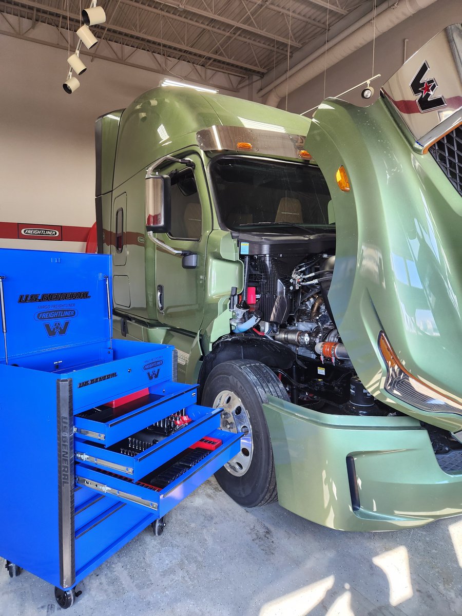 📢 We are hiring a DIESEL SHOP FOREMAN to join our Service Department team! 

We offer competitive wages, paid time off, health insurance, company funded retirement plan, and more! 📢

Visit tinyurl.com/252vx8d5 for more information
#jobopening #trucks #dieselmechanic