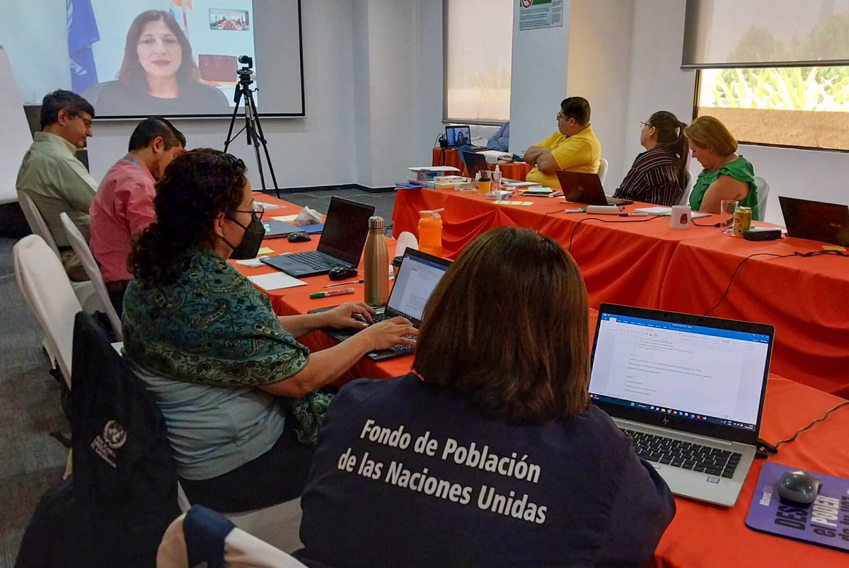 UNFPA_Honduras's tweet photo. Equipos de UNFPA Guatemala, Honduras y El Salvador se reunieron durante tres días para analizar y sumar esfuerzos estratégicos para los tres países. En la sesión de cierre se contó con la participación de la Directora Regional de UNFPA Susana Sottoli. https://t.co/JvilnKqGR5
