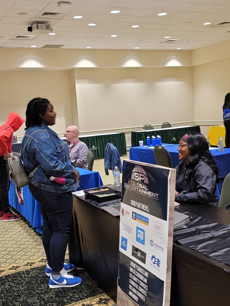 ClassicCityHS's tweet photo. Today, Classic City students visited the Career Fair at the Classic Center in Athens! Students met with college and career representatives and learned about the opportunities available to them after high school! https://t.co/VZGWW3Q2xK