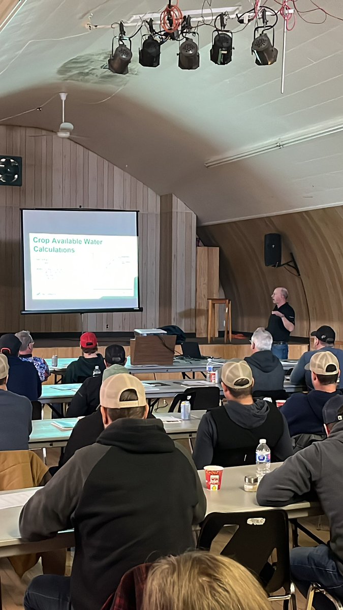 VentureAgri's tweet image. Thanks @DonCampbell10 from @WesternSalesLtd presenting on @CropIntel some great info. #Dodsland Sask