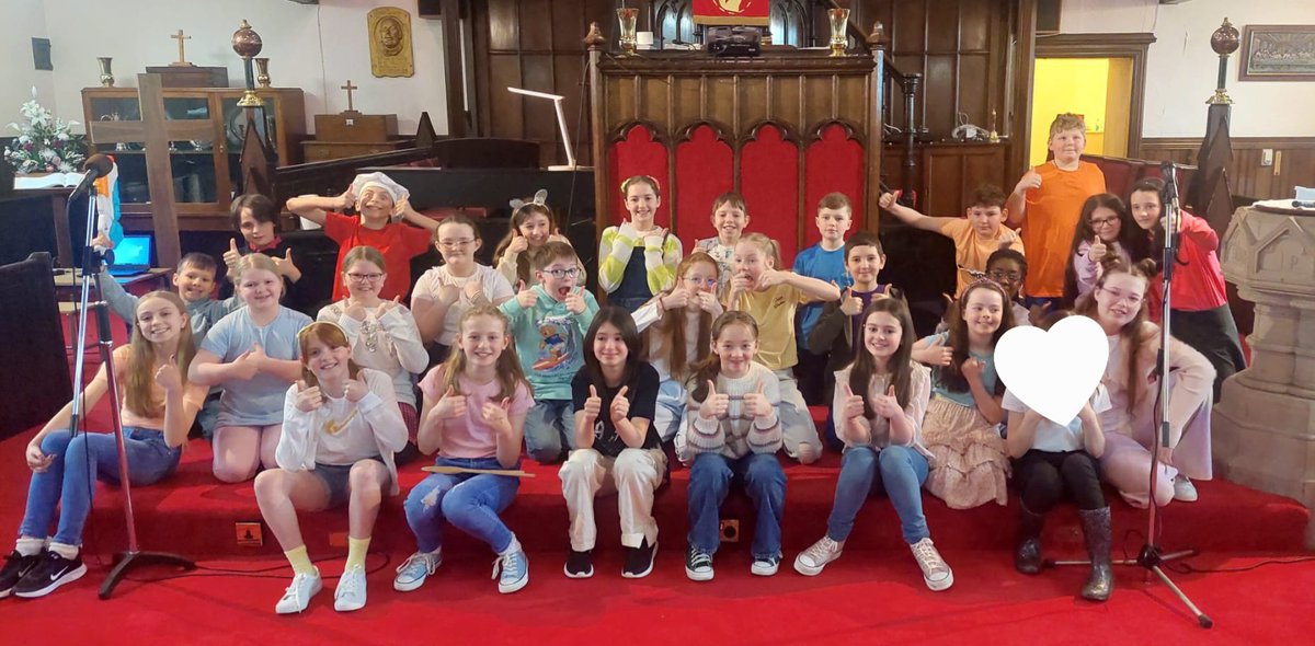 DHTBonessPublic's tweet photo. P6 gave a superb performance at today's Easter assembly. You presented a well learned script, sang your hearts out and entertained a very large audience. I'm extremely proud of you and Mrs Wilson. @BPS_P6W                                    ❤️🖤#prideofthepublic🖤❤️ https://t.co/IbU9ZxsiqD