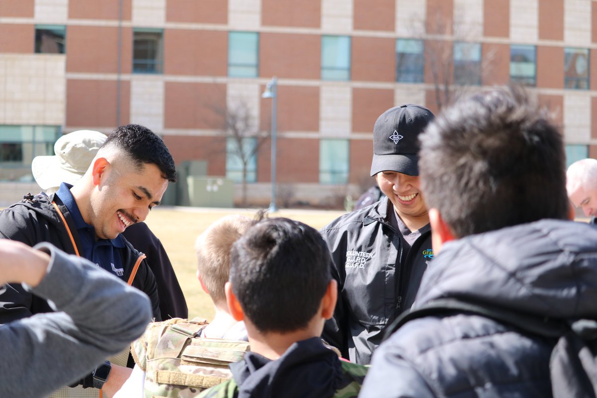 GrandJunctionPD's tweet photo. #GJPD was happy to join our firefighting friends for the Community Risk Reduction event at @ColoradoMesaU! We had pretty cool students hang out with us to learn about some of the things we use in police and 911 operations. #servingGJ #TakingCareGJ #policeandfire #bestfriends https://t.co/macwukH4iI