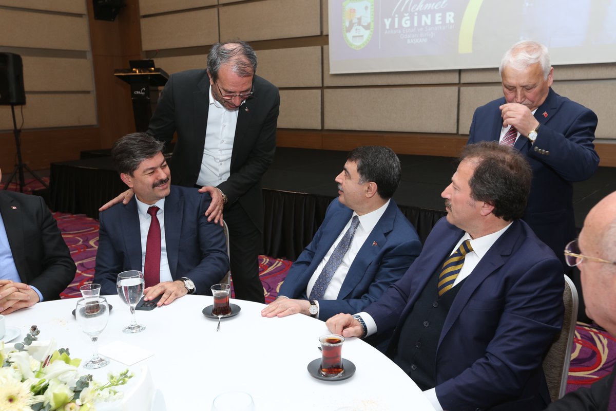 Ankara Esnaf ve Sanatkarlar Odaları Birliği'nin düzenlediği iftar programında kıymetli esnaf ve sanatkarlarımızla bir araya geldik.

Ankara Esnaf ve Sanatkarlar Odaları Birliği Başkanımız Sayın <a href="/MehmetYiginer/">Mehmet Yiğiner</a>'e misafirperverliği için teşekkür ediyorum.