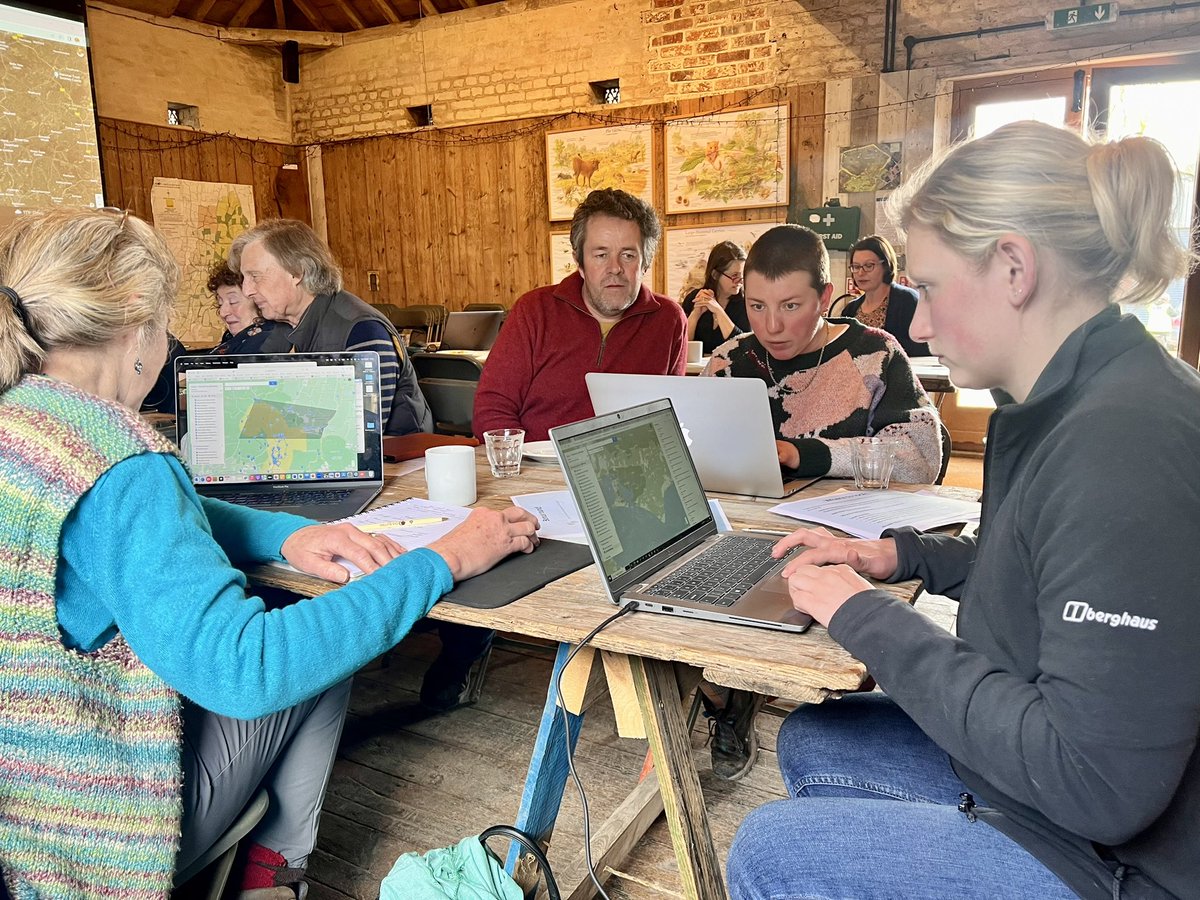 WealdtoWaves's tweet photo. “Astonishing, therapeutic &amp; a little daunting!” What a great first community #Mapathon!
From allotments &amp; orchards, to cycle tracks &amp; community centres, ghost ponds &amp; lost hedgerows, there is so much opportunity for nature recovery. We just need to join the dots… 

#hope #action https://t.co/pzCGxSxZNK