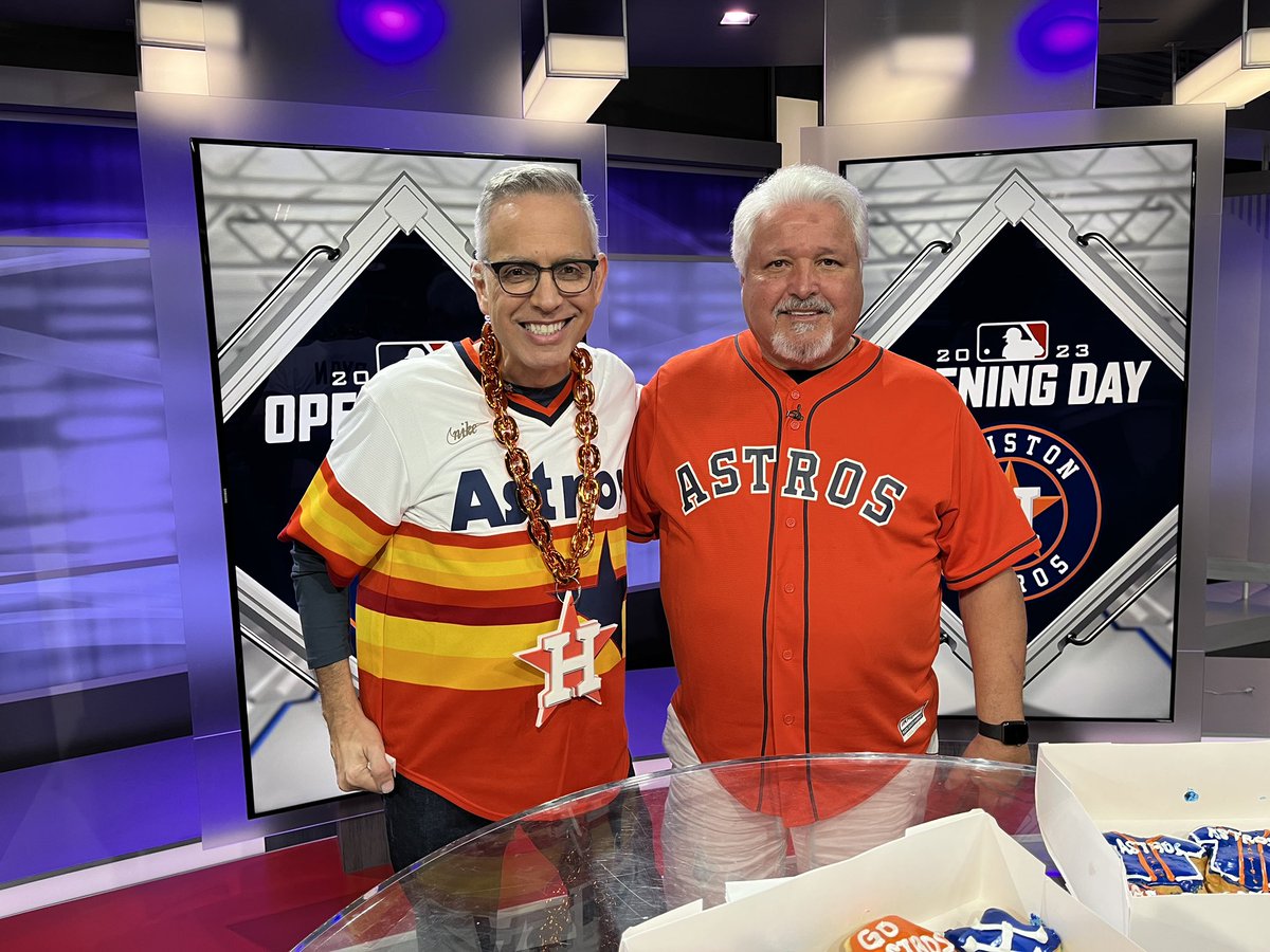 FOX26RUBEN's tweet photo. Shout to Tay Peña for brining in the awesome “Astros Donuts” for the morning show. Check out Peñas Donuts if you are in the Pearland area! @FOX26Houston https://t.co/xrRhDfUFic