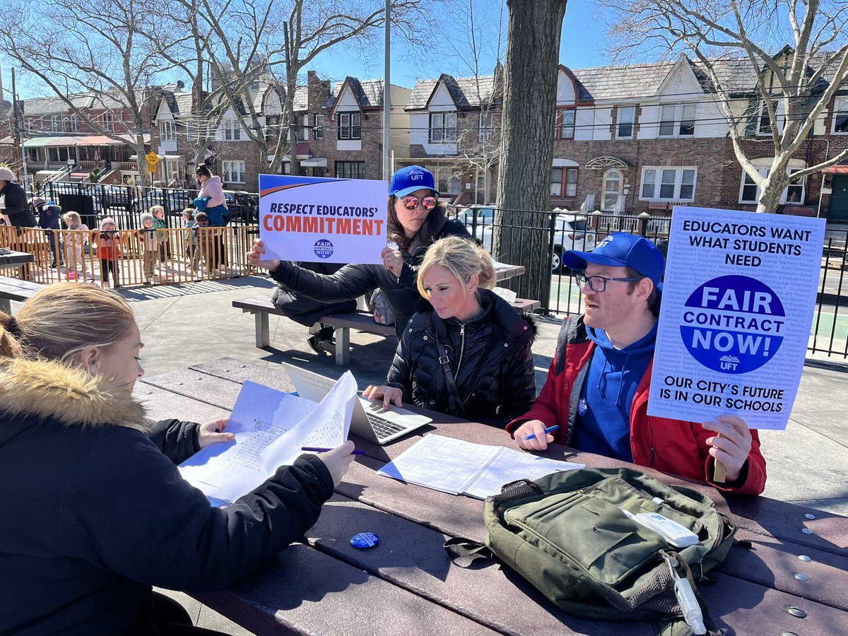 “The work day doesn’t end when the school day ends,” says a 4th-grade teacher at PS 112Q. “We want to go home to our families but we go above and beyond even after school hours.” #UFTGradeIn #UFTFairContractNow