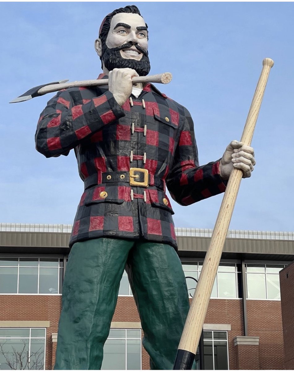 The Maine Office of Tourism's Governor's Conference on Tourism earlier this week was an enriching and motivating experience! We stopped by to say hi to Paul, as one does while in Bangor. 👋

#mainething #tourismindustry #destinationmarketing #BangorME