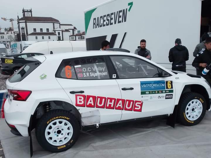 RaceSeven.com tweet media